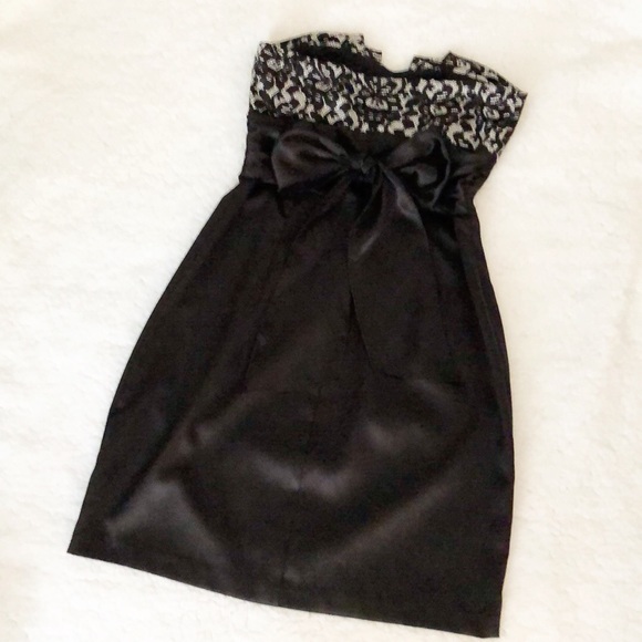 Strapless Cocktail Dress - Picture 5 of 6